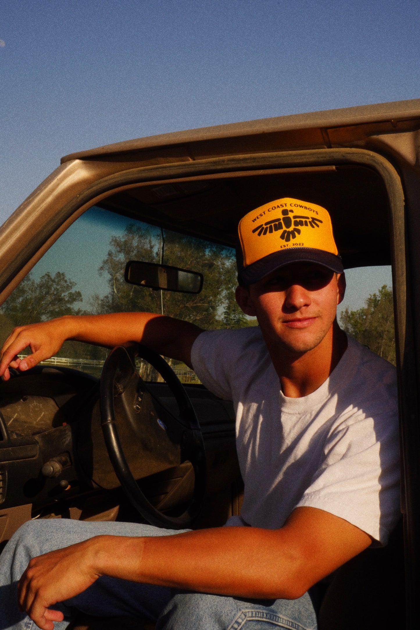 American Eagle Trucker - Navy/Yellow